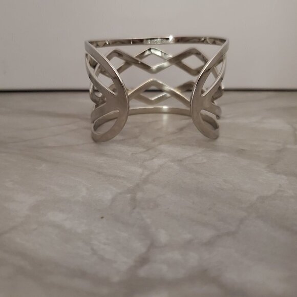 ✨ Lia Sofia Silver Cuff Bracelet ✨ - Picture 4 of 8
